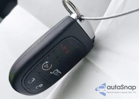 2014 Jeep Cherokee Latitude из США, поврежденный, VIN 1C4PJLCB4EW292895